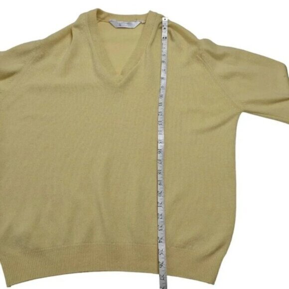 VIntage St. Bernard 100%  Lambswool Yellow Sweater Long Sleeve Size Large - Picture 13 of 14